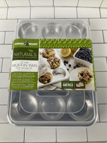 Nordic Ware | Natural Aluminum Commercial Muffin Pan with Lid | 12 Cup (6922785292471)